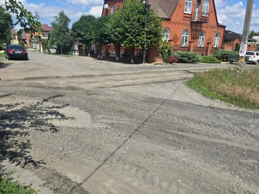 Проведено грейдирование участков улиц Гагарина и Луначарского Проведено грейдирование участков улиц Гагарина и Луначарского