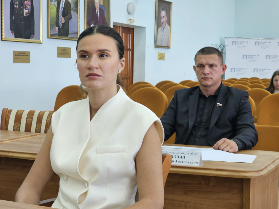 В первой половине июля депутаты распределили 3,3 миллиона рублей из резервного фонда В первой половине июля депутаты распределили 3,3 миллиона рублей из резервного фонда