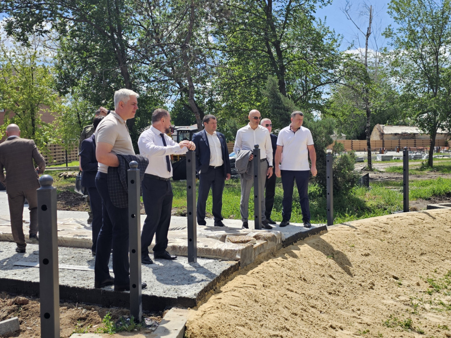  В парке «Казачок» прошло выездное заседание думской комиссии по ЖКХ